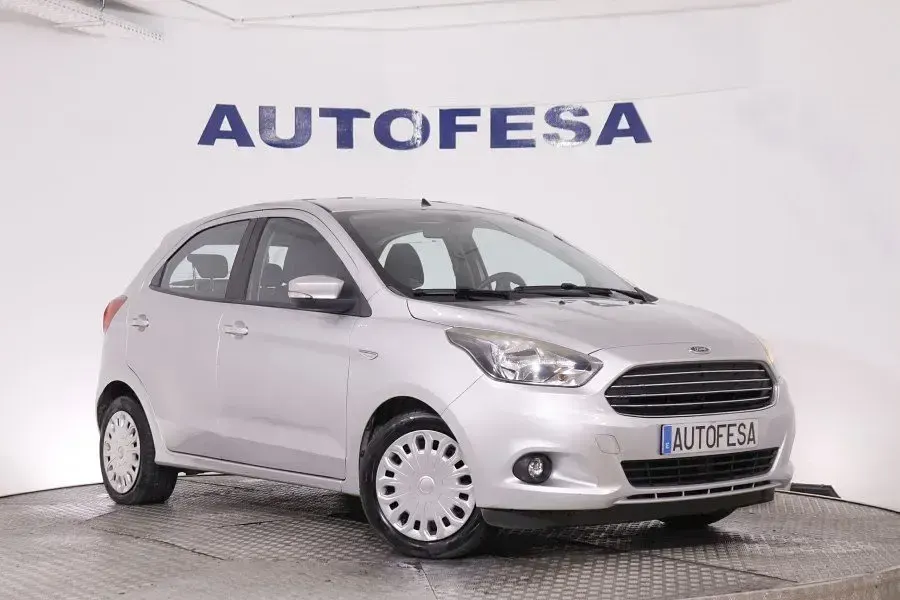 Usado Ford Ka 70 CV (51 kW) 2018 Plata Berlina