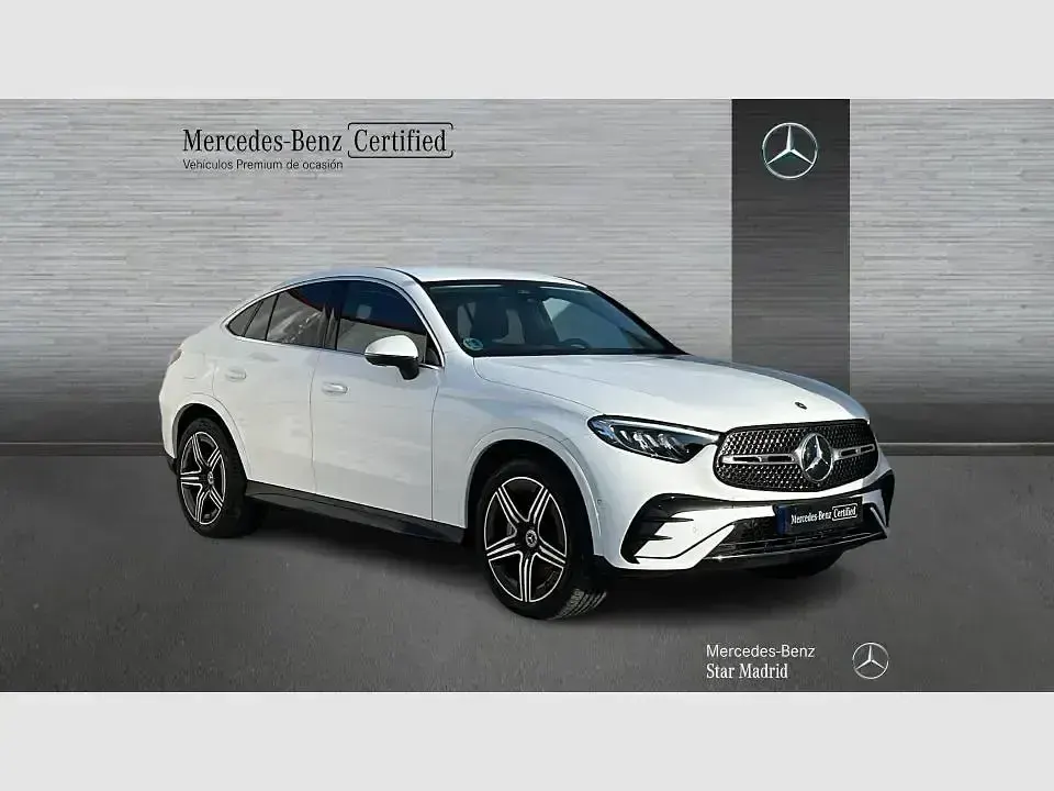 Usado Mercedes GLC220 AMG line 197 CV (144 kW) 2025 Blanco polar  pintura unicolor SUV