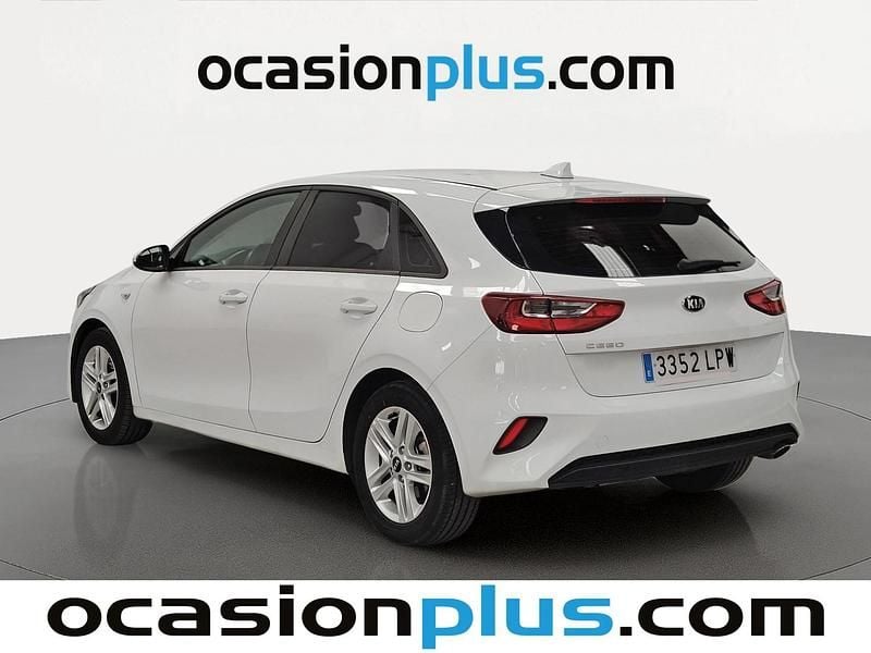 Usado Kia Ceed 100 CV (73 kW) 2021 Blanco Utilitario