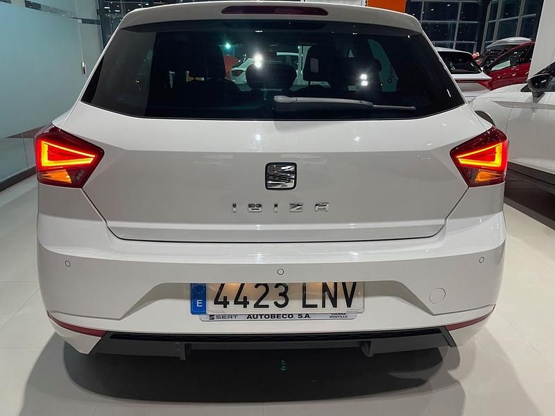 Usado Seat Ibiza XCELLENCE 110 CV (80 kW) 2021 Blanco Utilitario