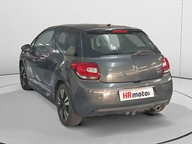 Usado DS Automobiles DS3 82 CV (60 kW) 2016 Gris Utilitario