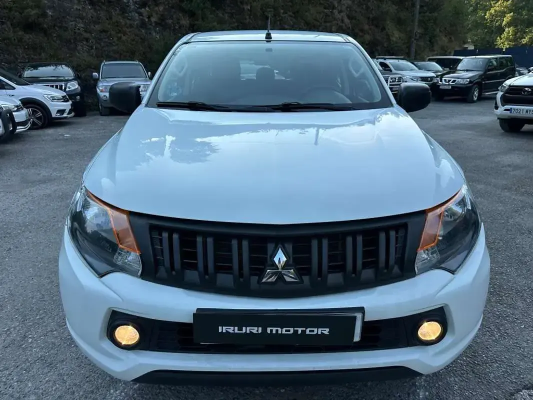 Usado Mitsubishi L200 154 CV (113 kW) 2019 Blanco Pickup/Camioneta