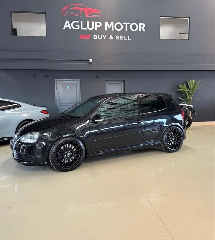 Usado VW Golf V R 250 CV (183 kW) 2007 Negro Utilitario