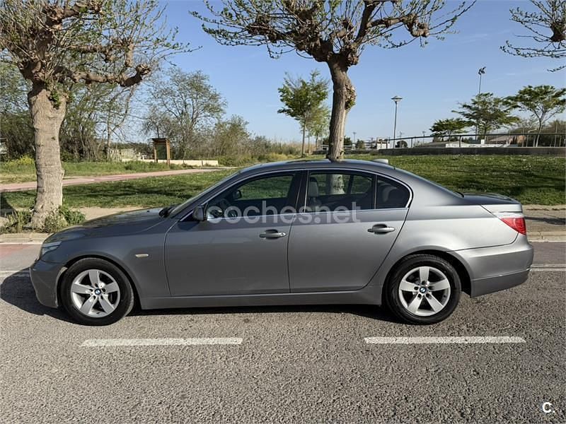 Usado BMW 525 177 CV (130 kW) 2007 Gris / plata Berlina