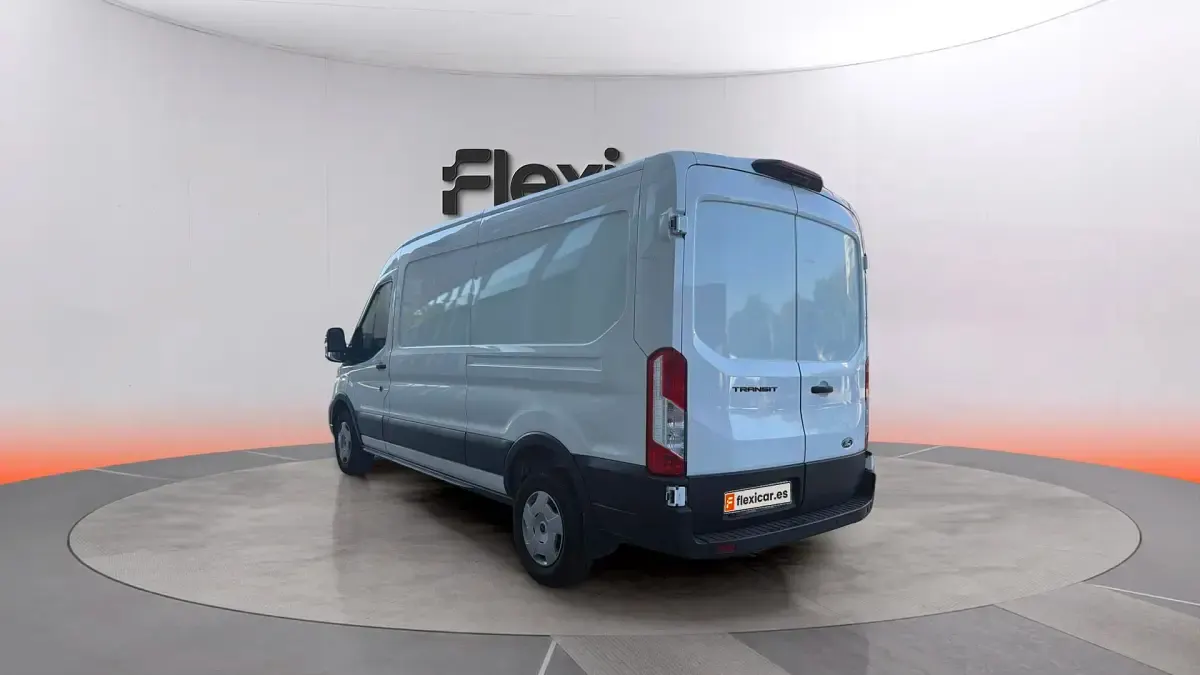 Usado Ford Tourneo Custom Trend 136 CV (100 kW) 2024 Blanco Van