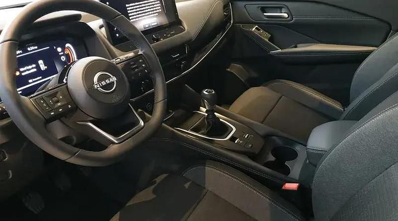 Sapporo white (sólido) Usado 2023 Nissan Qashqai N-Connecta SUV | 25.695 € (Precio justo) - Imagen 1/3