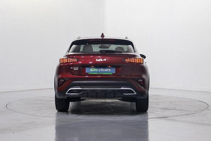 Usado Kia XCeed Style 115 CV (84 kW) 2025 Rojo SUV