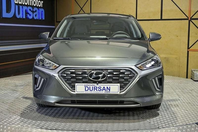 Usado Hyundai Ioniq 141 CV (103 kW) 2022 Gris Utilitario