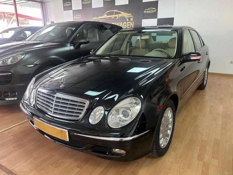 Usado Mercedes E320 Elegance 224 CV (164 kW) 2006 Azul Berlina