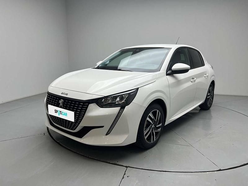 Usado Peugeot 208 Allure 100 CV (73 kW) 2020 Blanco Utilitario
