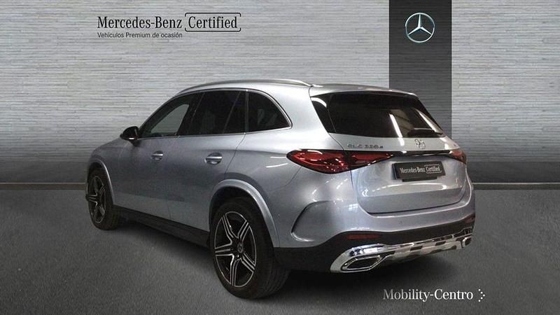 Usado Mercedes GLC220 197 CV (144 kW) 2024 Plata SUV