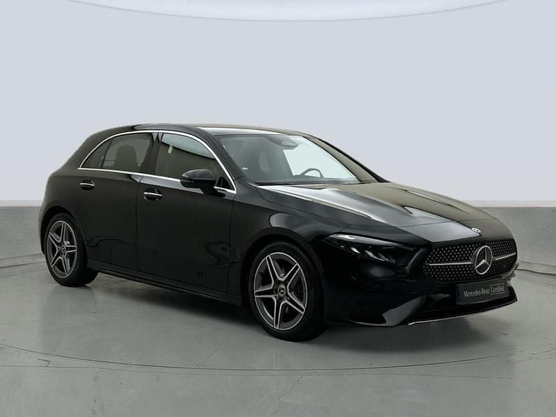Käytetty Mercedes A180 AMG line 116 HP (85 kW) 2025 Musta
