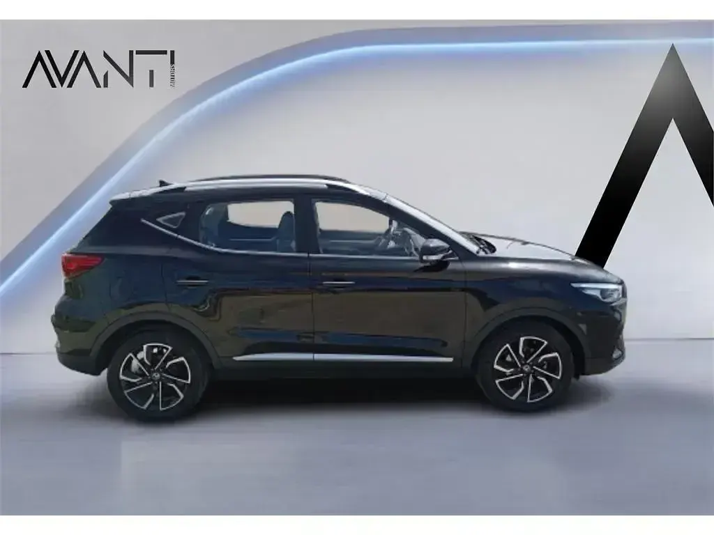 Usado MG ZS Luxury 111 CV (81 kW) 2024 Negro SUV
