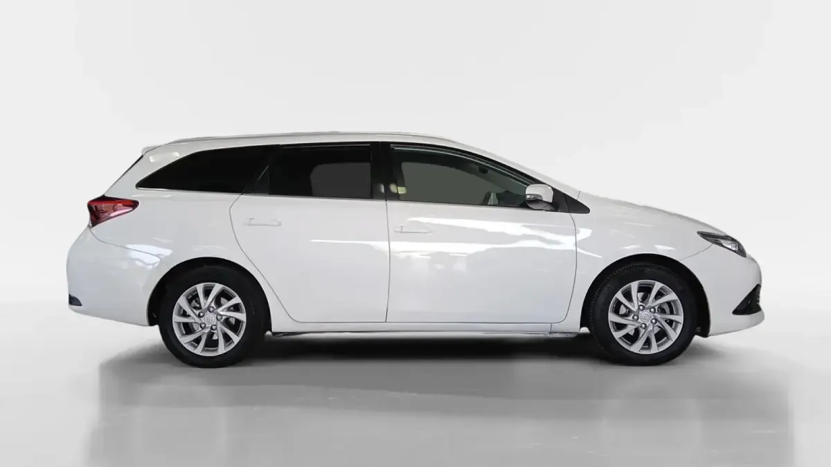 Usado Toyota Auris Active 116 CV (85 kW) 2016 Familiar