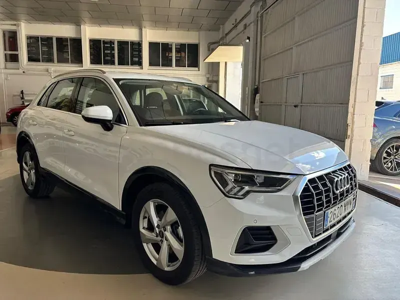 Używany Audi Q3 Advanced Plus 150 KM (110 kW) 2024 Biały SUV