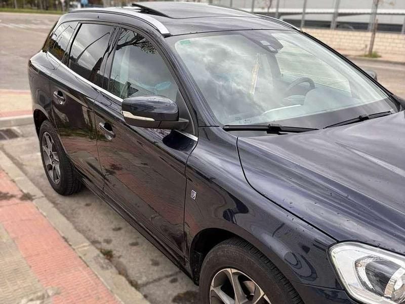 Usado Volvo XC60 Momentum 190 CV (139 kW) 2017 Azul SUV