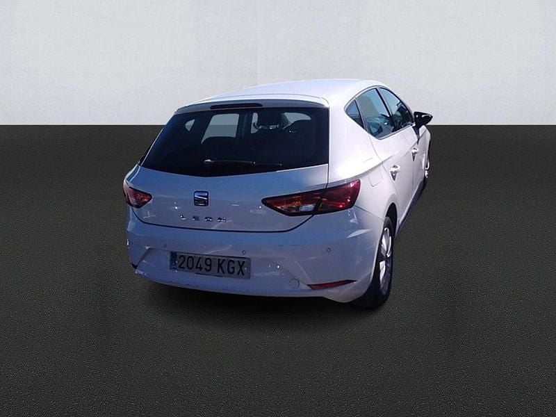 Usado Seat Leon Reference 115 CV (84 kW) 2018 Blanco Utilitario