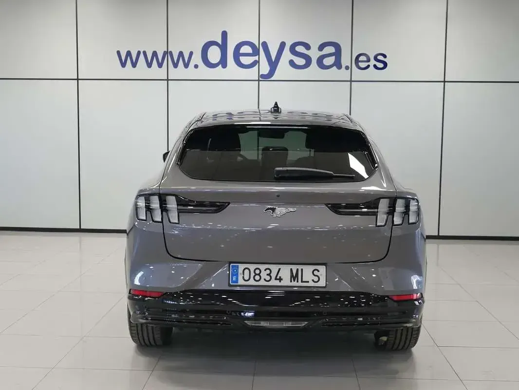 Usado Ford Mustang Mach-E Premium 216 kW (294 CV) 2023 Negro SUV