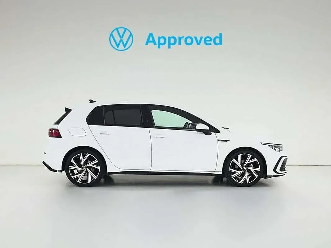 Usado VW Golf VIII R-line 150 CV (110 kW) 2024 Blanco Utilitario