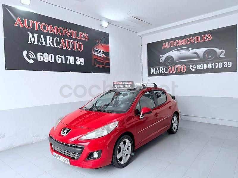 Usado Peugeot 207 Active 92 CV (67 kW) 2012 Rojo Berlina