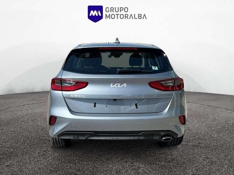 Nuevo Kia Ceed 101 CV (74 kW) 2025 Plateado Utilitario