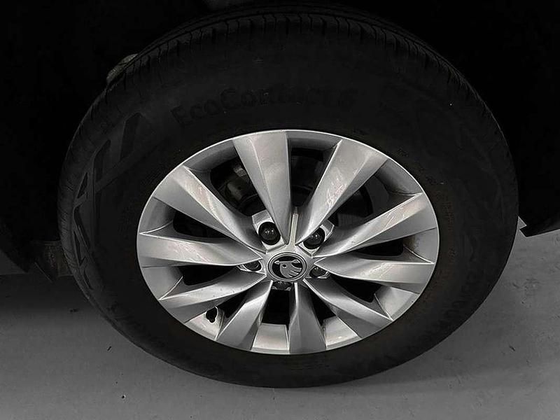 Blanco Usado 2023 Skoda Karoq Ambition SUV | 19.750 € (Buen precio) - Imagen 1/1