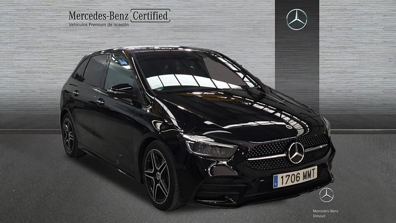 Usado Mercedes B200 AMG line 150 CV (110 kW) 2024 Negro noche Monovolumen