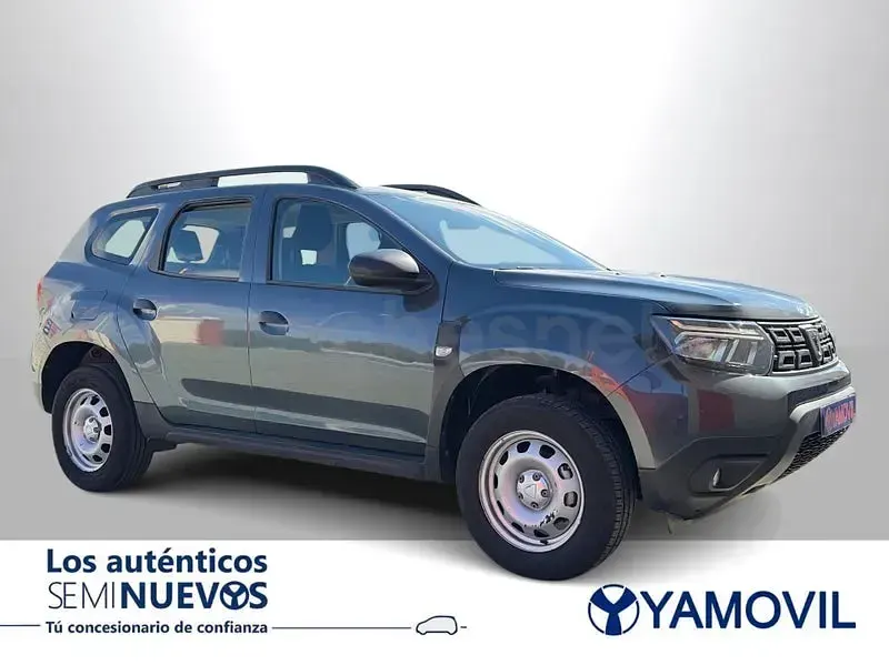 Usado Dacia Duster Essentiel 100 CV (73 kW) 2022 Gris / plata SUV