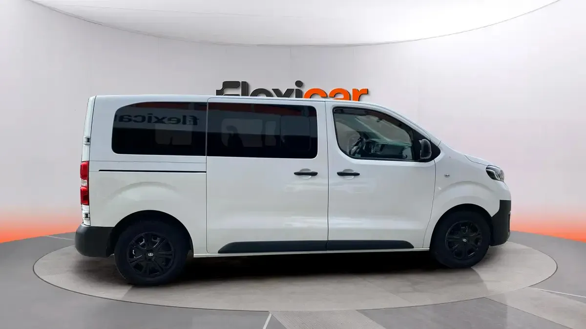 Usado Toyota Proace Verso 116 CV (85 kW) 2017 Blanco Familiar