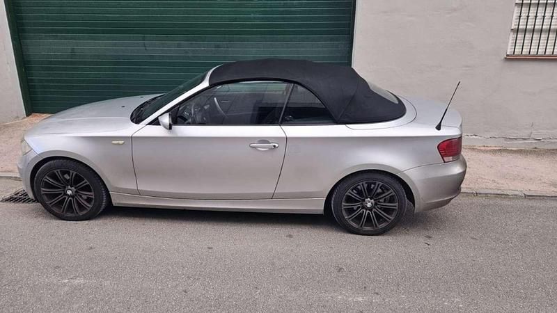 Usado BMW 118 Cabriolet 143 CV (105 kW) 2009 Gris Descapotable