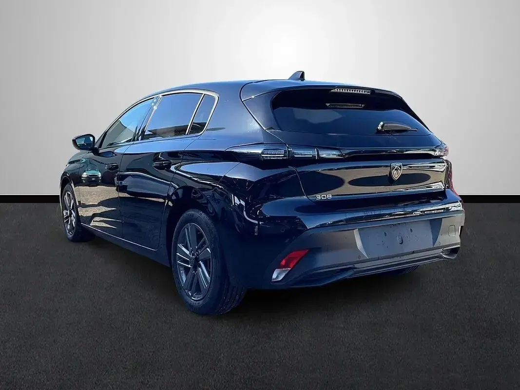 Usado Peugeot e-308 Style 114 kW (156 CV) 2024 Verde Utilitario