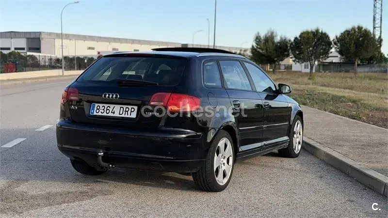 Usado Audi A3 Ambiente 140 CV (102 kW) 2005 Negro Utilitario
