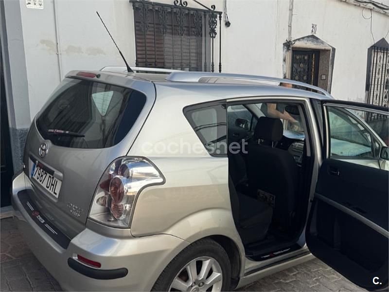 Usado Toyota Corolla Verso Sol 116 CV (85 kW) 2005 Gris / plata Monovolumen