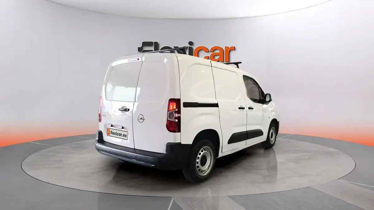 Usado Opel Combo Edition 102 CV (75 kW) 2022 Blanco Monovolumen