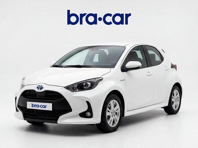 Blanco Usado 2020 Toyota Yaris Hybrid Active Berlina | 16.990 € (Buen precio) - Imagen 1/4