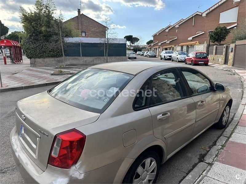 Usado Chevrolet Nubira SE 109 CV (80 kW) 2007 Beige Berlina