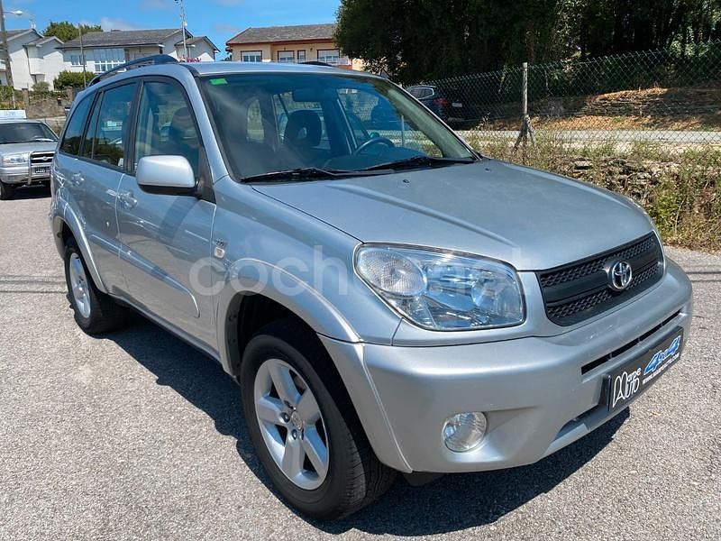 Gris / plata Usado 2004 Toyota RAV4 Sol SUV | 11.500 € (Caro) - Imagen 1/4
