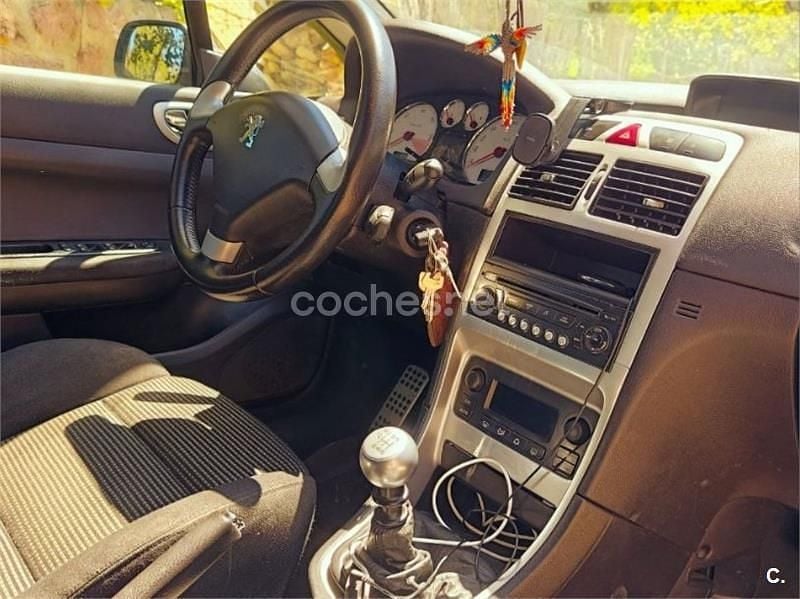 Usado Peugeot 307 CC Sport 136 CV (100 kW) 2006 Gris / plata Descapotable