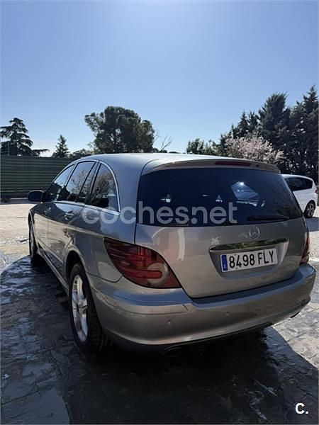 Usado Mercedes R320 224 CV (164 kW) 2006 Gris / plata Monovolumen