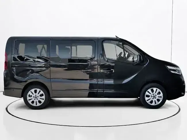 Usado Nissan Primastar Acenta 150 CV (110 kW) 2025 Negro Monovolumen