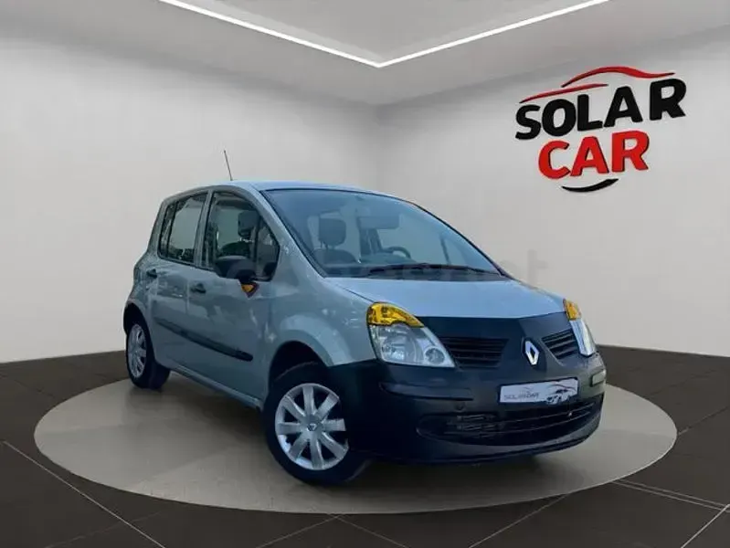 Usado Renault Modus Dynamique 85 CV (62 kW) 2006 Gris Monovolumen