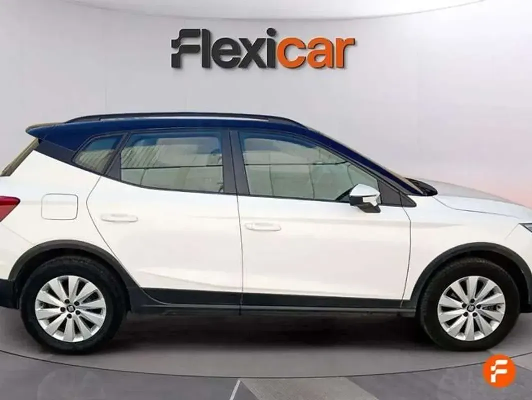 Usado Seat Arona Ecomotive 95 CV (69 kW) 2018 Blanco SUV