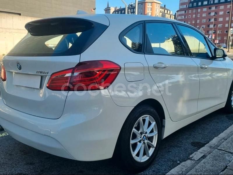 Usado BMW 216 Active Tourer 116 CV (85 kW) 2015 Blanco Monovolumen
