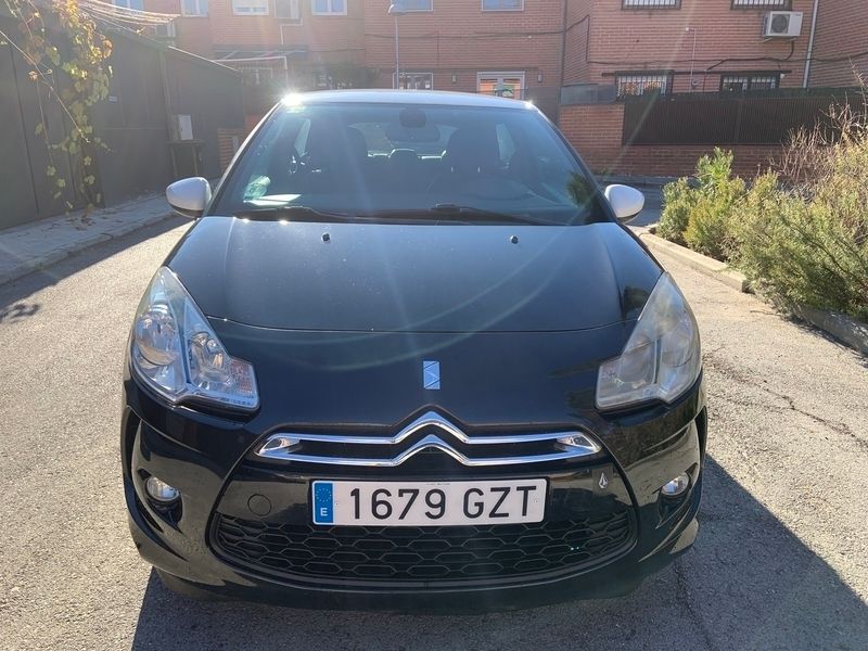 Usado Citroën DS3 95 CV (69 kW) 2010 Gris Utilitario