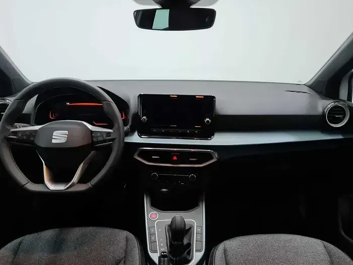 Usado Seat Arona Xperience 116 CV (85 kW) 2025 Blanco SUV
