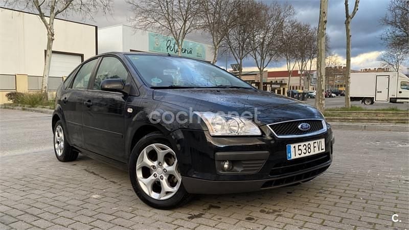 Usado Ford Focus Trend 100 CV (73 kW) 2007 Negro Berlina