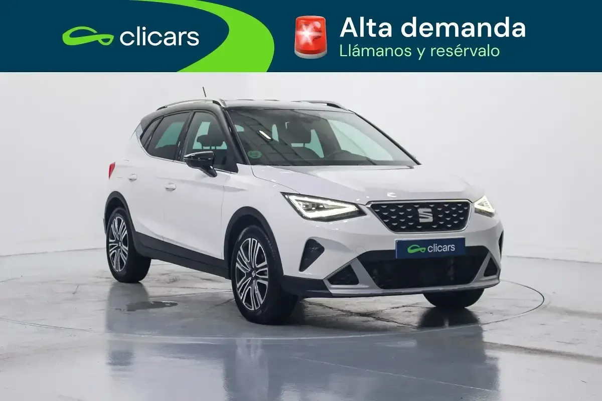 Usado Seat Arona Xperience 110 CV (80 kW) 2023 Blanco SUV