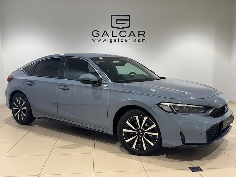 Usado Honda Civic Elegance 184 CV (135 kW) 2025 Gris / plata Berlina