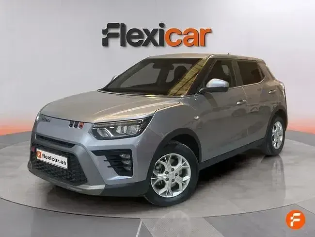 Usado SsangYong Tivoli 149 CV (109 kW) 2025 Gris