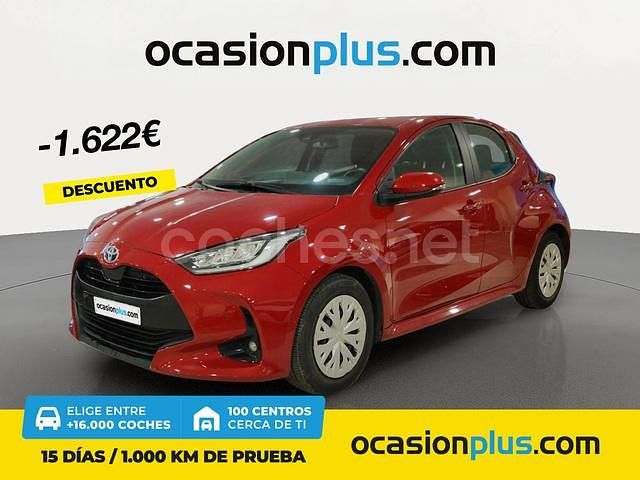 Rojo Usado 2022 Toyota Yaris Hybrid Business Edition Berlina | 17.850 € (Buen precio) - Imagen 1/4